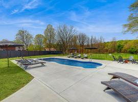 Outdoor Wonderland! Newly Built Home in Fort Ann, Hotel in Fort Ann