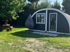 't Scheldehuisje op camping - sanitair in toiletgebouw
