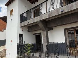 Suite Matlazinca by Casa Bravo, hotelli kohteessa Toluca