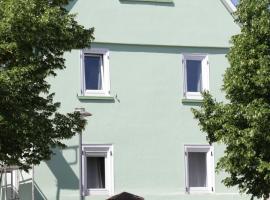 Haus am Brunnen, Hotel in Flacht