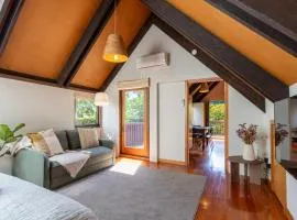 Merivale King Bed plus Carpark and Walk to Hagley Park