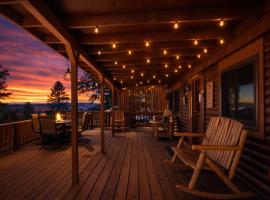 Cozy Cabin Grill & Firepit Nights Near Lakes & Mountains, khách sạn ở Overgaard