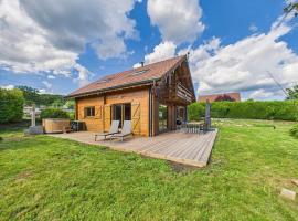 Cozy chalet with Nordic bath, hotel a Plancher-Bas