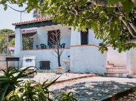 Beach Villa in San Giovanni, hotelli kohteessa Posada