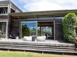 The Natural Home - Prime Position Medlands Beach