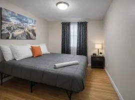 Maple Crest Residence (Minutes to the Fall)