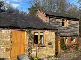 Woodland, Canal & Lakeside Cottage