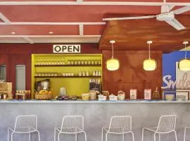 Greet Hotel Versailles - Voisins Le Bretonneux