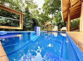 CalmWay Quiet Hideout 5 Min to West End Roatan, Hotel in Gibson Bight