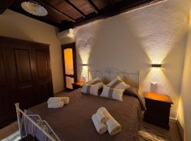 IL VICOLETTO Apartment - Charming independent holiday home in the historic center of Fiuggi, elegant and cozy, near the Thermal Baths and Wellness Retreats - FIUGGI，菲烏吉的飯店