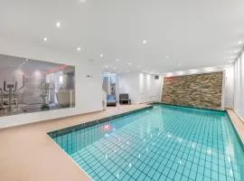 Aurion Residence - Indoor Pool, Sauna , Jacuzzi & Fitness
