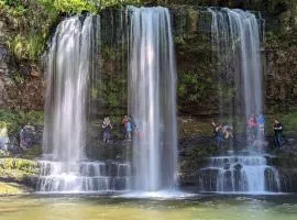 5 bedroom Gelli Terrace