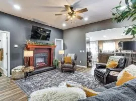 Walk to Dtwn Sedalia! Family and Nurses Hub with Deck