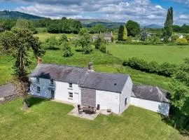 3 Bed in Abergavenny oc-91240