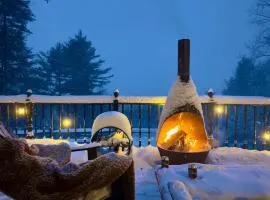 Mountain View Chalet Ski, Hot Tub, Firepit, Games