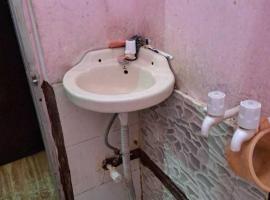 OYO Red Stone Dhaba, hotel em Sonīpat