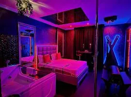 Rin Amour Sauvage Luxury Suite