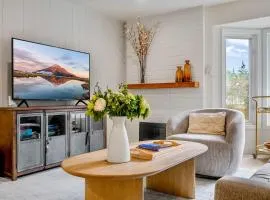 Serene Sunlit Retreat - Remodeled with EV charging and AC