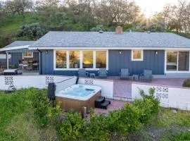 Harleys Hideaway Hilltop Views Hot Tub Pets OK