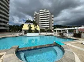 Waterfront Luxury 3BR Condo in Westmoorings