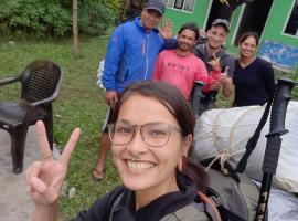 Riverside hostel – hotel w mieście Ghanpokhara