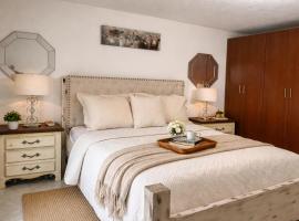 Cozy Private 2 BR Suite w Gated Parking, Hotel in Clewiston