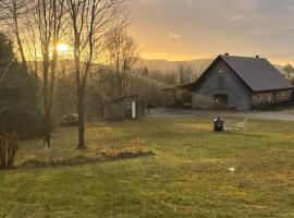 Domaine des sentiers, Hotel in Mansonville