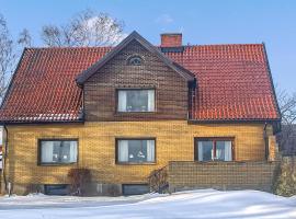 4 Bedroom Beautiful Home In Glemmingebro, Hotel in Ingelstorp