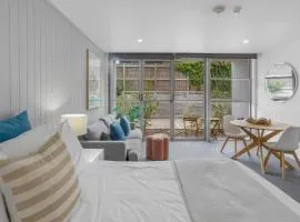 Bay View - Palm Springs