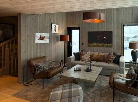 Alpine Cabin 5 Metres From Ski Slope In Kvitfjell – hotel w mieście Favang