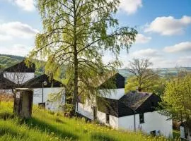 Nature retreat home in Hambachtal Holiday Park