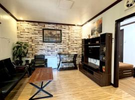 Nazarene Apartelle - R7, hotel di Quinawitnan