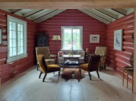 Unique Gem From 1920 With Murals In Tolga, Hotel in Tolga