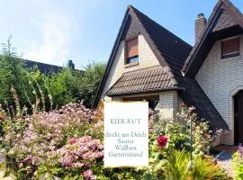 Ferienwohnung KIEK RUT - Gartenstrand, Wallbox & Sauna, alles für die Familie, zusätzlicher Loft in Harlesiel