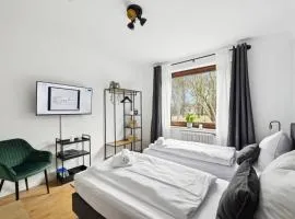 Moderne Bahnhof-Suite I 3 Zimmer I Balkon und Aufzug I neu renoviert I Smart TV I Hotelbetten