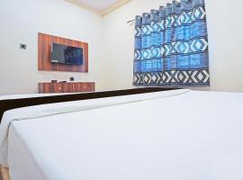 Hotel O Black Villa, hotel em Khāpri