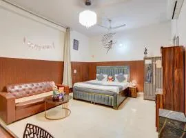 Hotel Happy Stays - Saket IGNOU RD