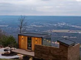 Stunning Mirrored Glass Cabin with Hot Tub & Sauna near Lookout Mountain, Dade County, GA
