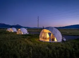 Secluded Montana Dome Retreat with Stunning Mountain Views Near Yellowstone National Park
