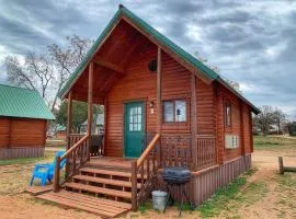 Charming Lakeview Cabin with Firepit Near Vineyards and Adventure Escapes in Buchanan Dam, Texas