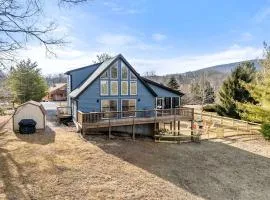 Bright Mountain Cabin with Game Room & Golf Course Views Near Hedgesville, West Virginia