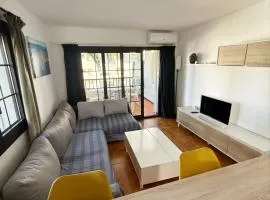Apartamento en la Escala con piscina y parking