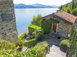 Casa La Terrazza Uno C, hotel a Cannobio