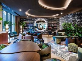 Swiss&ocirc;tel Tbilisi, hotel con hidromasaje en Tiflis