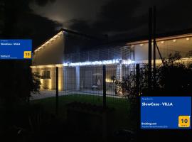 SlowCasa - VILLA Garden & Pool, hotel em Torrevecchia Teatina