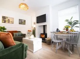 Central Stamford Townhouse With Parking