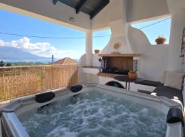 Marily's seaview suite with private JACUZZI and BBQ, hotel v destinaci Spartia