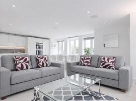 Roomspace Serviced Apartments- Walpole Court, khách sạn ở Ealing