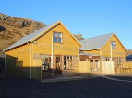 Malarhorn Accommodations، فندق في Drangsnes