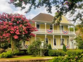The Queen Anne Bed & Breakfast, hotel u gradu 'Natchitoches'